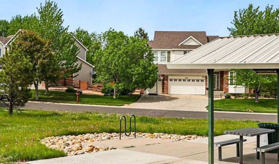4915 Sage Brush Dr, Broomfield, CO 80023 - 5 Beds, 4 Bath