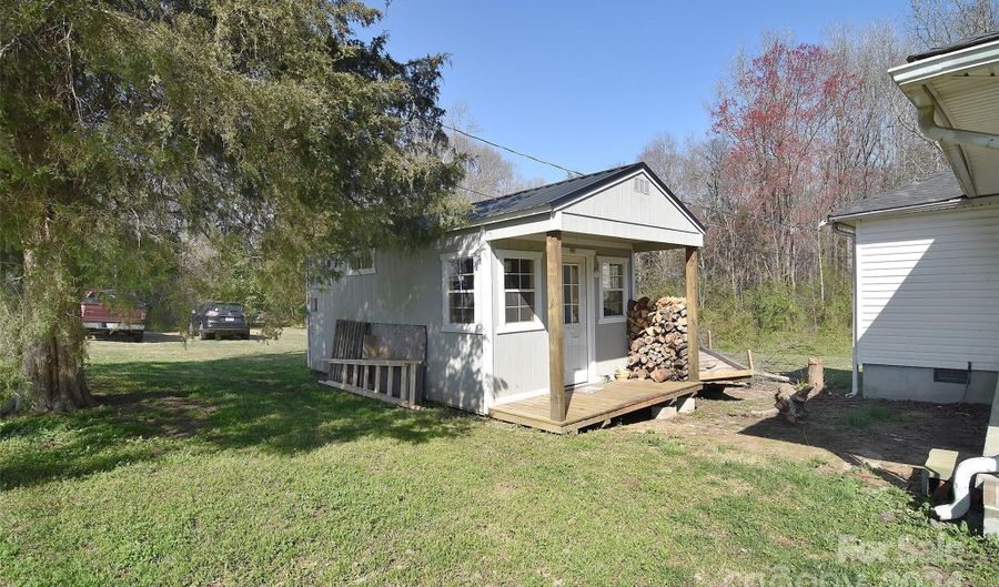 1118 Tryon Courthouse Rd, Bessemer City, NC 28016 - 3 Beds, 2 Bath
