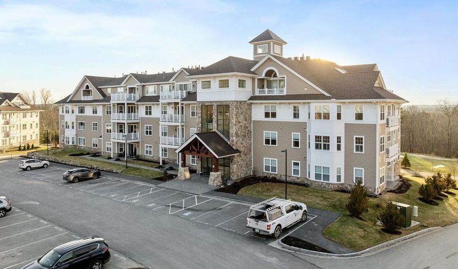 3 Longview Dr 305, Atkinson, NH 03811 - 2 Beds, 2 Bath