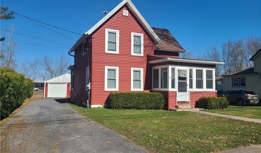 57 Anthony St, Alexandria, NY 13607 - 3 Beds, 1 Bath