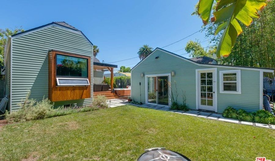 723 N MANSFIELD Ave, Los Angeles, CA 90038 - 3 Beds, 3 Bath