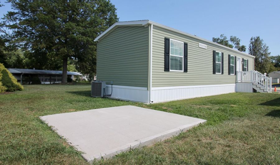 42 Silvermead Dr, Freehold, NJ 07728 - 1 Beds, 1 Bath