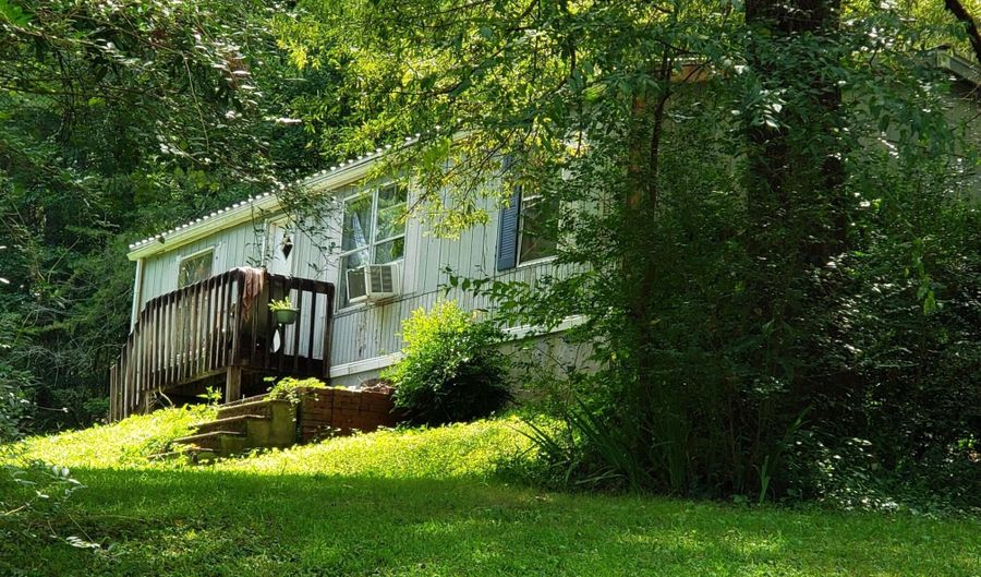 15 Old Lee School Rd, Lafayette, GA 30728 - 3 Beds, 2 Bath