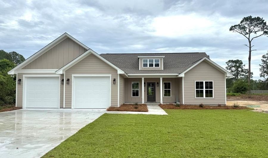 2702 Thomas St, Adel, GA 31620 - 3 Beds, 2 Bath