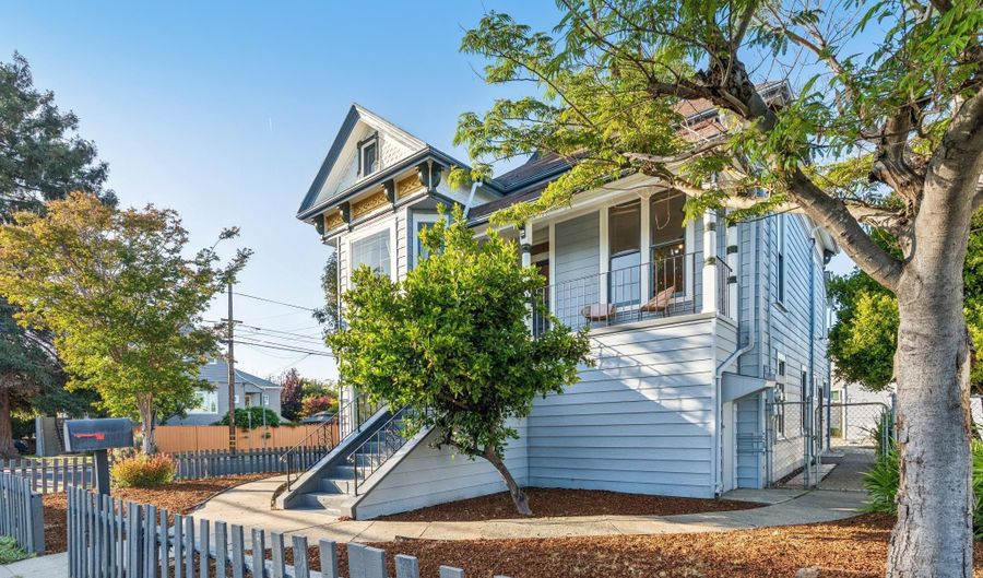 1801 Buena Vista Ave, Alameda, CA 94501 - 6 Beds, 2 Bath