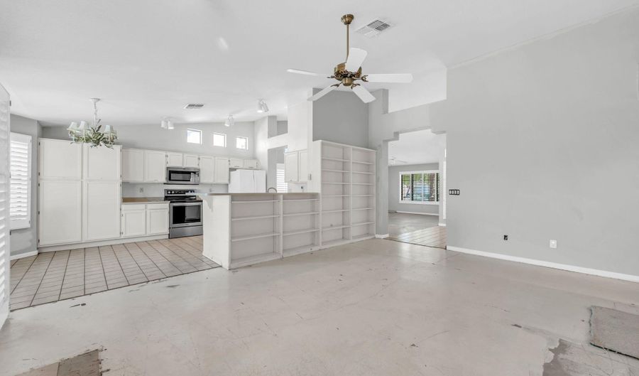 1252 N HAZELTON Dr, Chandler, AZ 85226 - 3 Beds, 2 Bath