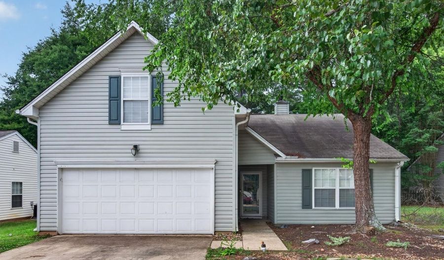 626 Thornbird Cir, Boiling Springs, SC 29316 - 3 Beds, 2 Bath