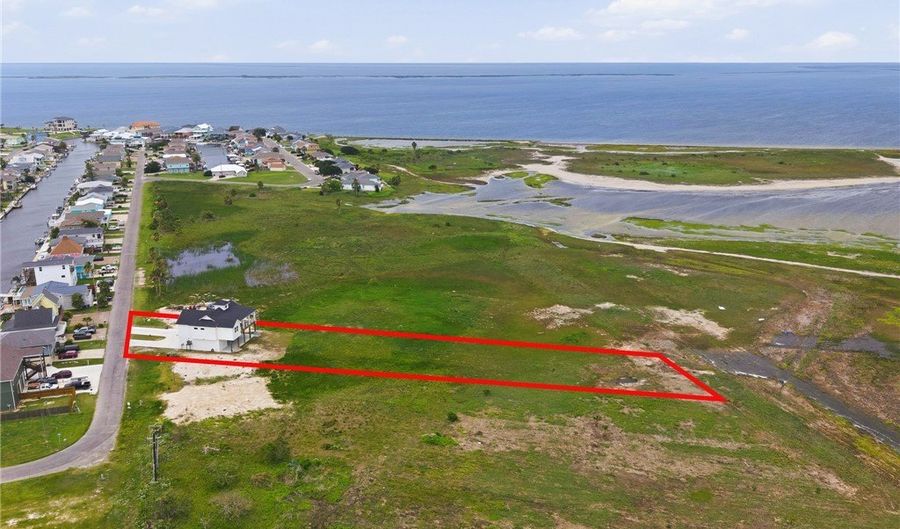 113 Port St Claire, Aransas Pass, TX 78336 - 3 Beds, 2 Bath