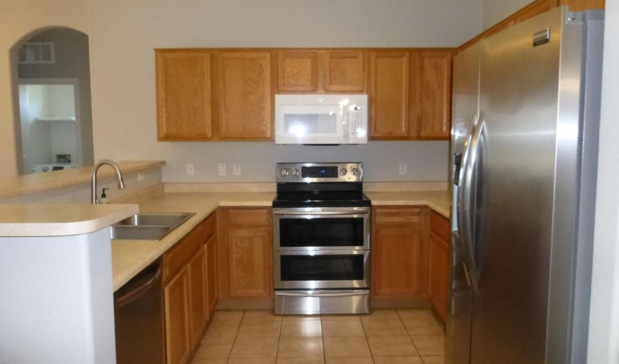 2727 N PRICE Rd 28, Chandler, AZ 85224 - 2 Beds, 2 Bath