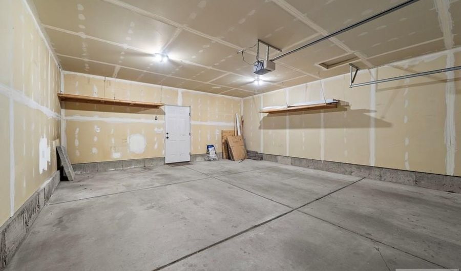 169 Robison Dr, Ammon, ID 83404 - 3 Beds, 2 Bath