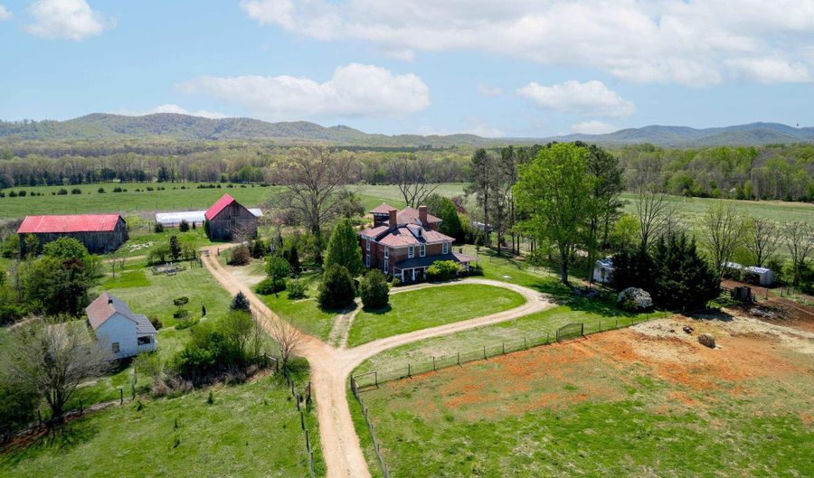 2416 LOWESVILLE Rd, Amherst, VA 24521 - 6 Beds, 6 Bath