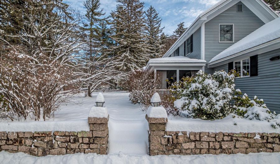 28 Washington Ave, Bartlett, NH 03845 - 3 Beds, 2 Bath