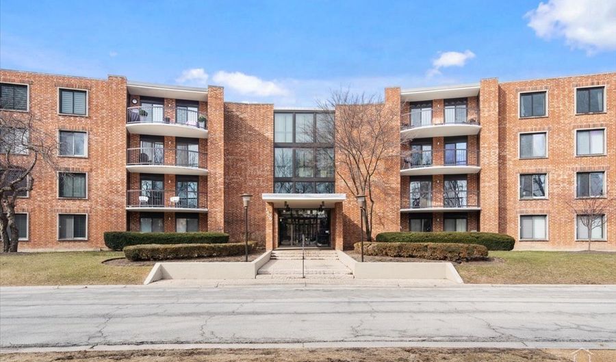 1405 E Central Rd 222C, Arlington Heights, IL 60005 - 3 Beds, 2 Bath