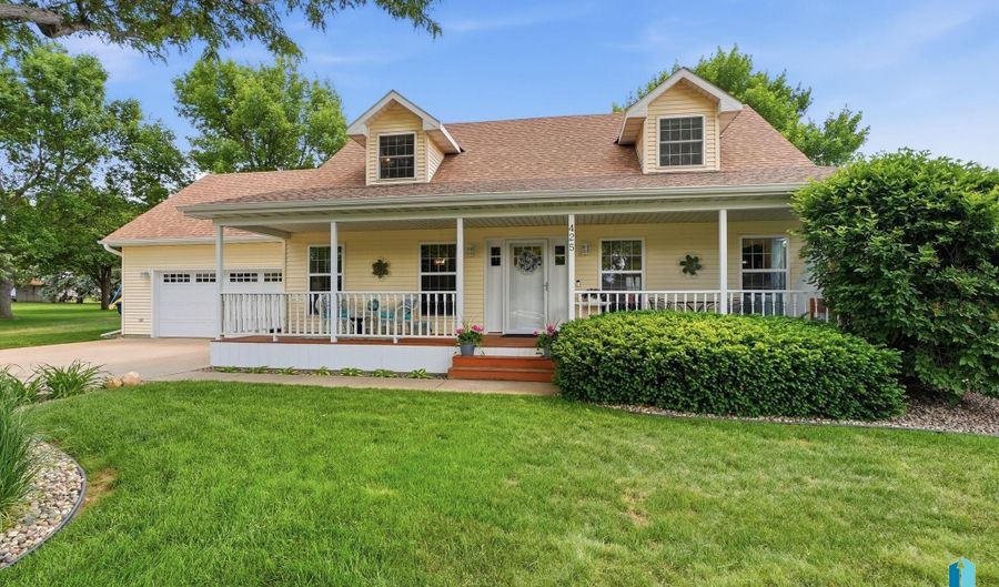 425 Kringen Ave, Baltic, SD 57003 - 4 Beds, 4 Bath