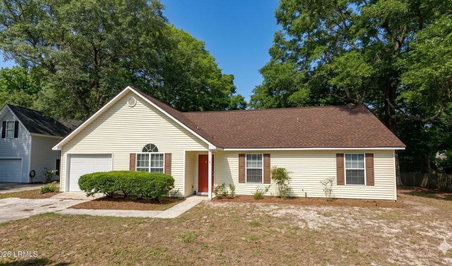 36 Le Moyne Dr, Beaufort, SC 29907 - 3 Beds, 2 Bath
