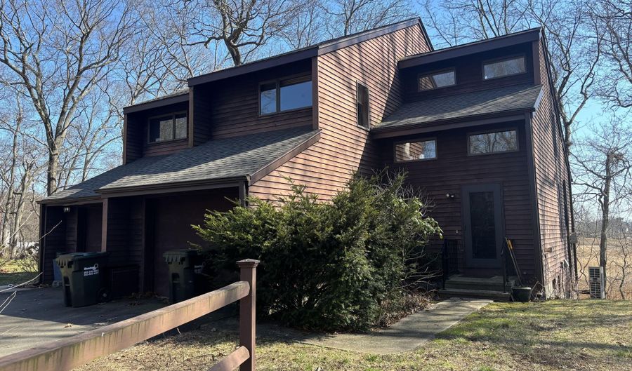 9 Sandy Brook Rd 2, Clinton, CT 06413 - 3 Beds, 3 Bath