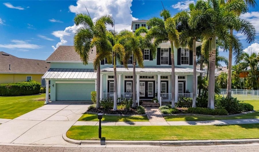 508 ISLEBAY Dr, Apollo Beach, FL 33572 - 4 Beds, 4 Bath