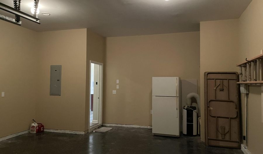 527 Telegraph Dr, Aiken, SC 29801 - 5 Beds, 4 Bath