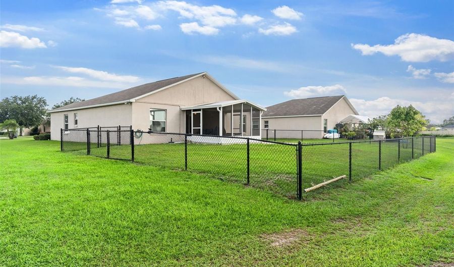 1805 KINGSMILL Dr, Bartow, FL 33830 - 3 Beds, 2 Bath