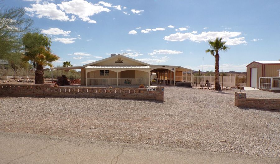 42526 La Posa Rd, Bouse, AZ 85325 - 2 Beds, 2 Bath