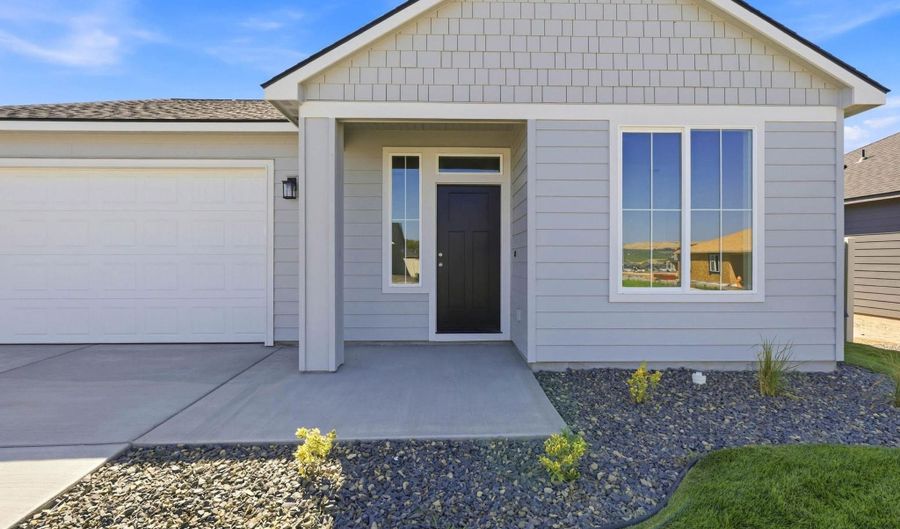 1205 18th St, Benton City, WA 99320 - 3 Beds, 2 Bath