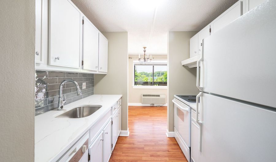 126 Triangle St APT B33, Danbury, CT 06810 - 1 Beds, 1 Bath