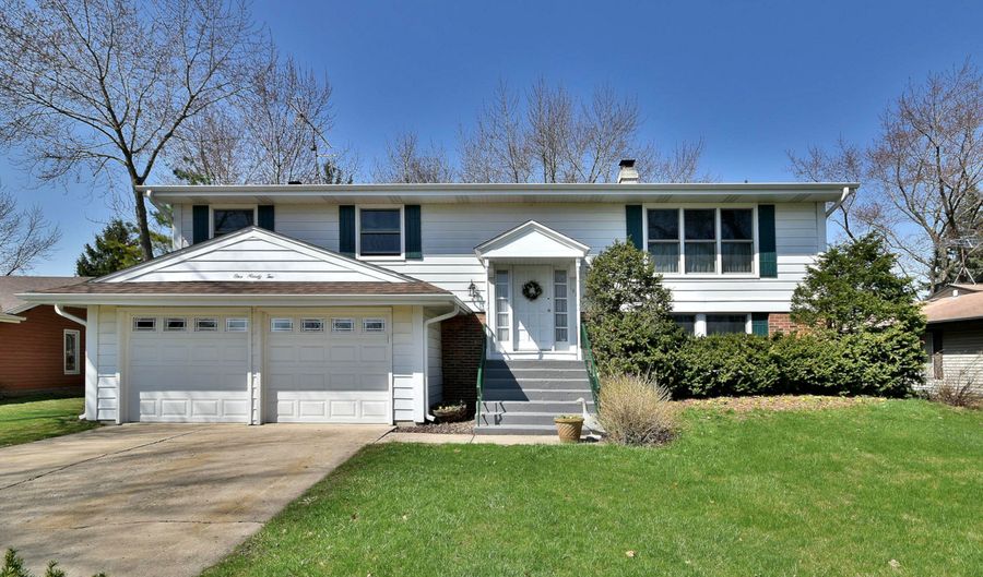 192 Circle Ave, Bloomingdale, IL 60108 - 4 Beds, 2 Bath