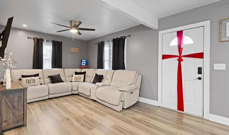 734 S Winter St, Adrian, MI 49221 - 3 Beds, 2 Bath