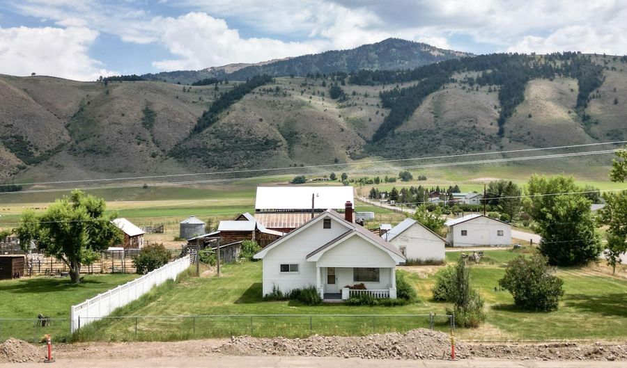 2270 HWY 241, Afton, WY 83110 - 2 Beds, 2 Bath