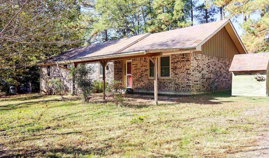 2567 Hwy 70 W, Amity, AR 71921 - 3 Beds, 1 Bath
