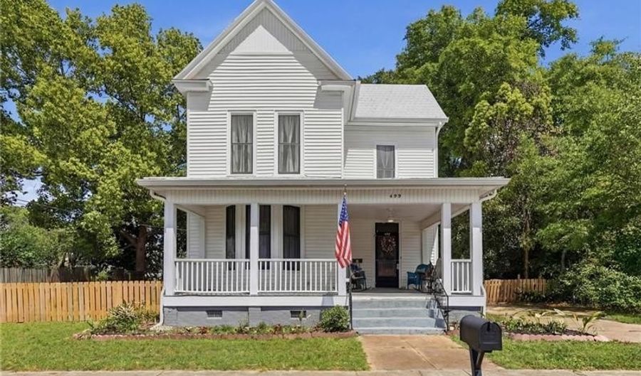 409 E Evans St, Bainbridge, GA 39819 - 3 Beds, 2 Bath
