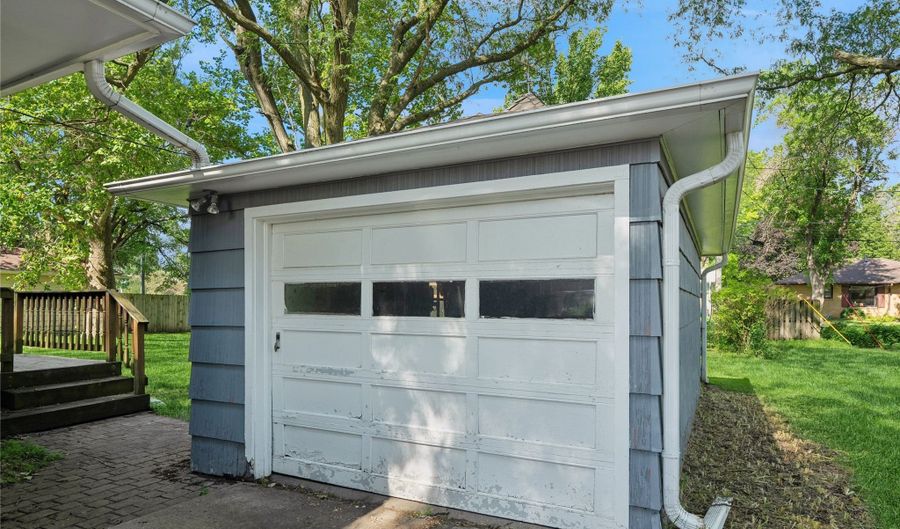 106 NW Scott St, Ankeny, IA 50023 - 3 Beds, 2 Bath