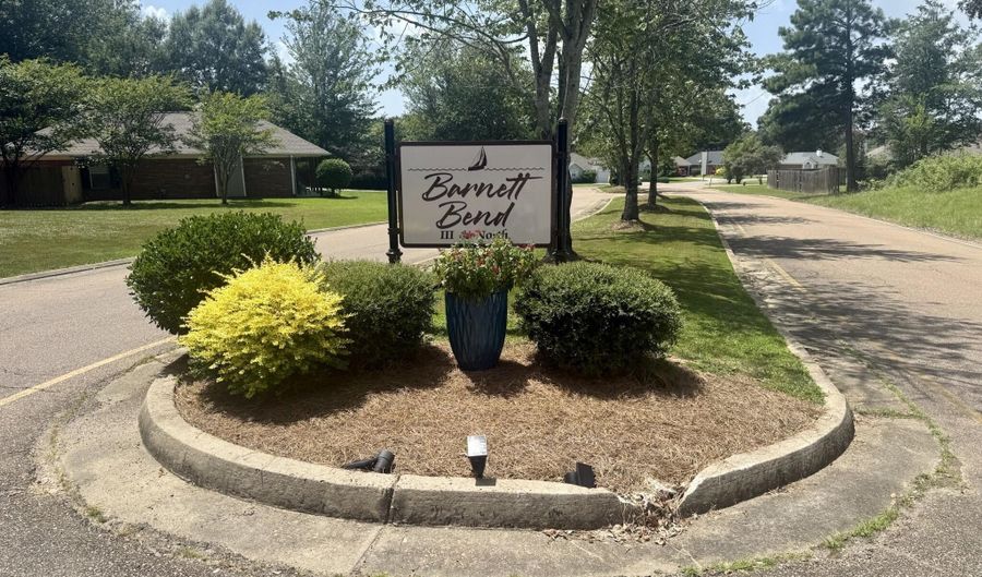 200 Crosscreek Dr, Brandon, MS 39047 - 3 Beds, 2 Bath