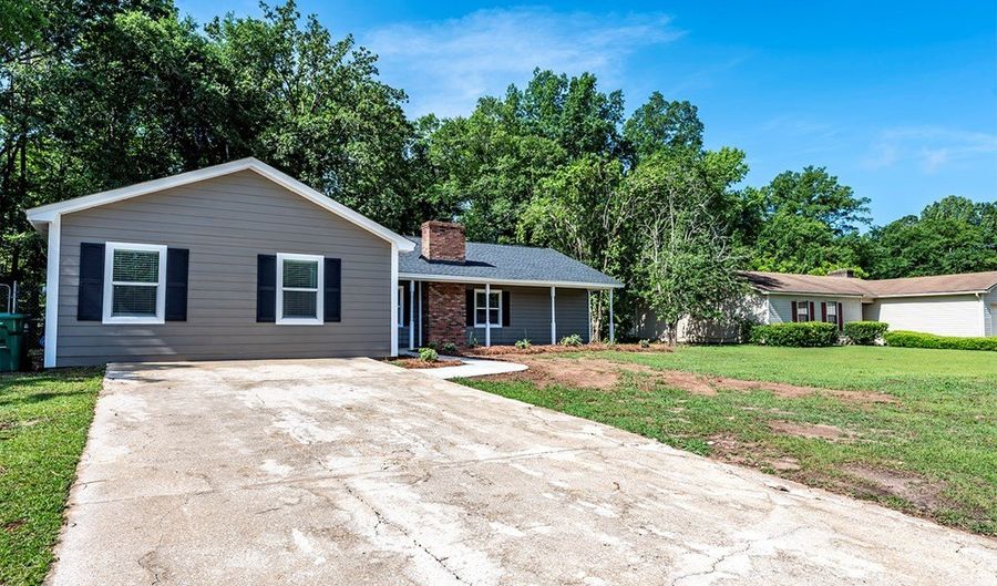 627 Longbow Dr, Albany, GA 31721 - 4 Beds, 4 Bath