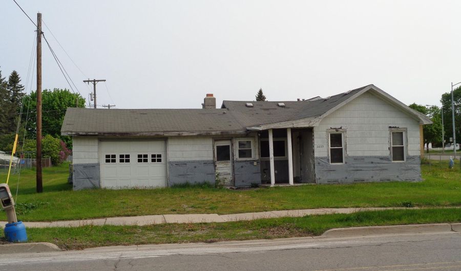 2025 S Third Ave, Alpena, MI 49707 - 2 Beds, 1 Bath