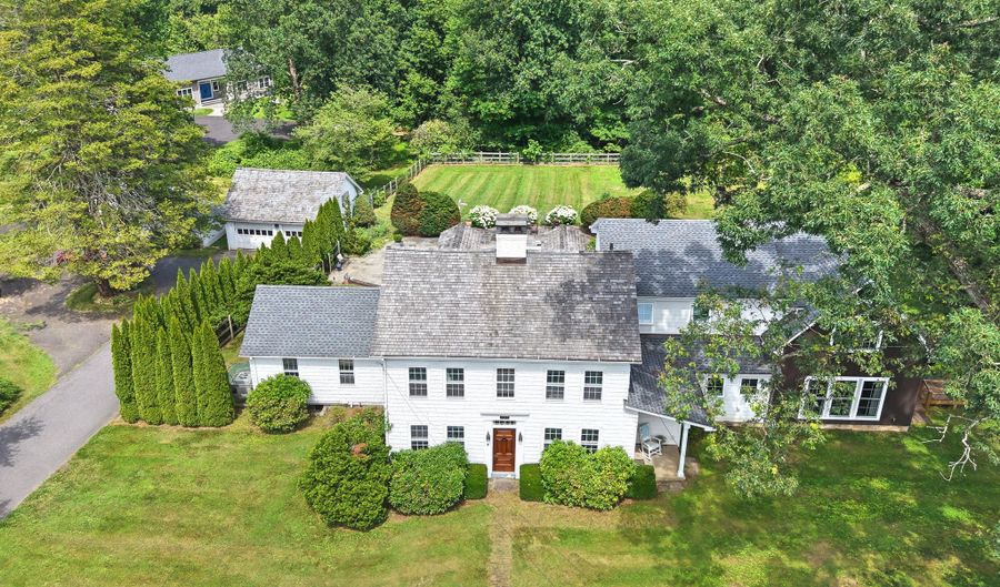 137 Rockwell Rd, Bethel, CT 06801 - 5 Beds, 5 Bath