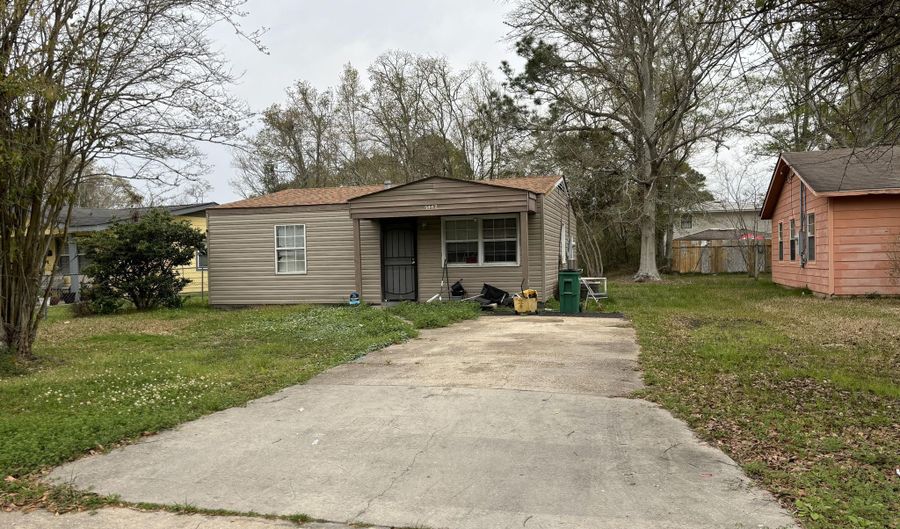 5443 Winona Dr, Moss Point, MS 39563 - 2 Beds, 1 Bath