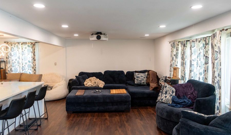 418 GREENE Ave, Allouez, WI 54301 - 3 Beds, 2 Bath