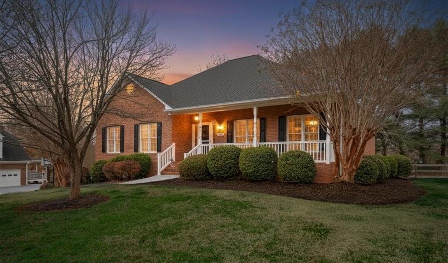 135 Suntree Dr, Advance, NC 27006 - 3 Beds, 2 Bath