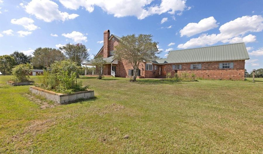15011 S Guegnon St, Abbeville, LA 70510 - 4 Beds, 3 Bath