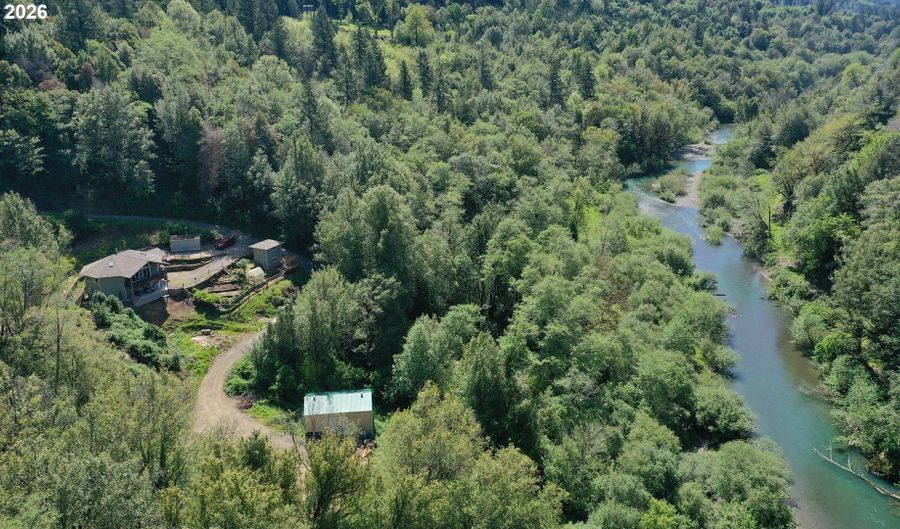 17638 LEWIS CREEK Rd, Brookings, OR 97415 - 2 Beds, 3 Bath