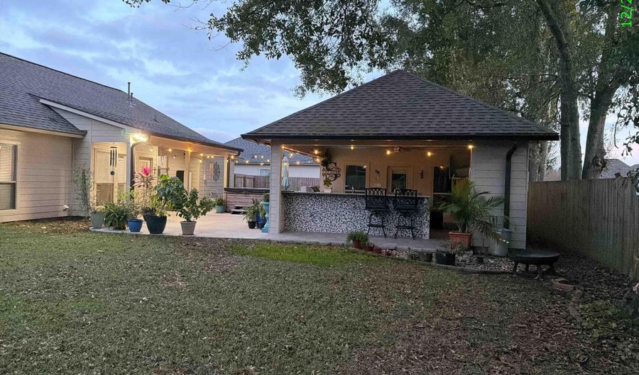 9106 Boone Dr, Baton Rouge, LA 70810 - 3 Beds, 2 Bath