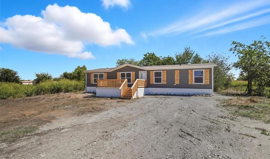 8908 Jeanes Ln, Alvarado, TX 76009 - 4 Beds, 2 Bath