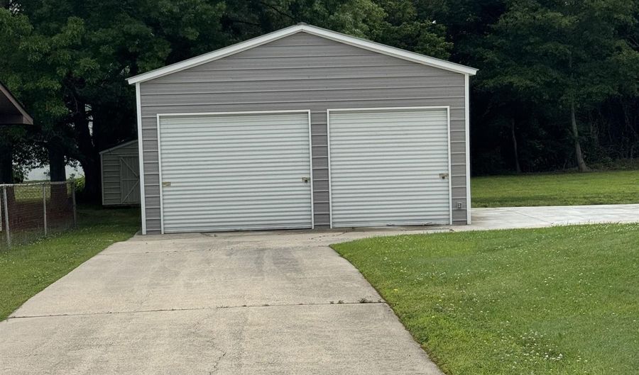 402 ALICIA St, Albertville, AL 35950 - 3 Beds, 2 Bath