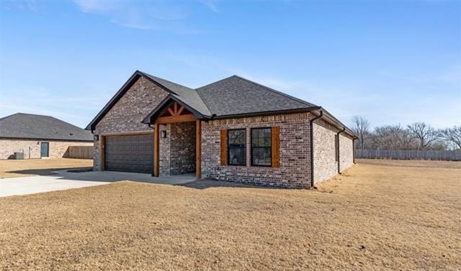 205 Lindsey Ave, Adair, OK 74330 - 3 Beds, 2 Bath