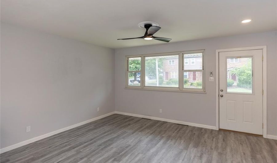 2266 Starling Airport Rd, Arnold, MO 63010 - 3 Beds, 1 Bath