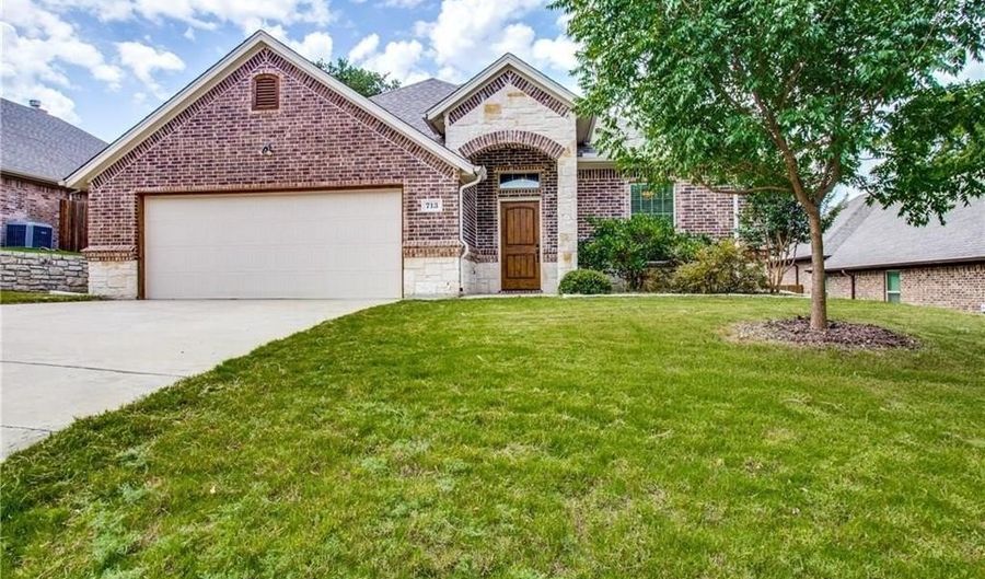 713 Westgate Dr, Aledo, TX 76008 - 4 Beds, 3 Bath