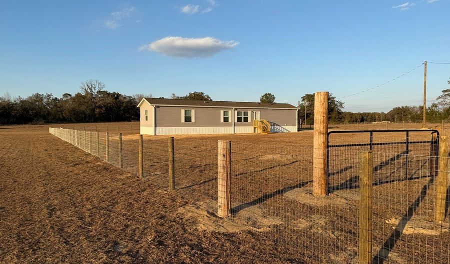 9971 NE 100th St, Archer, FL 32618 - 3 Beds, 2 Bath