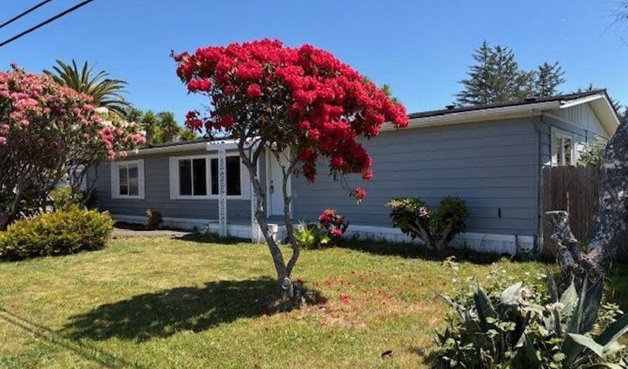 1117 FIFIELD St, Brookings, OR 97415 - 3 Beds, 2 Bath