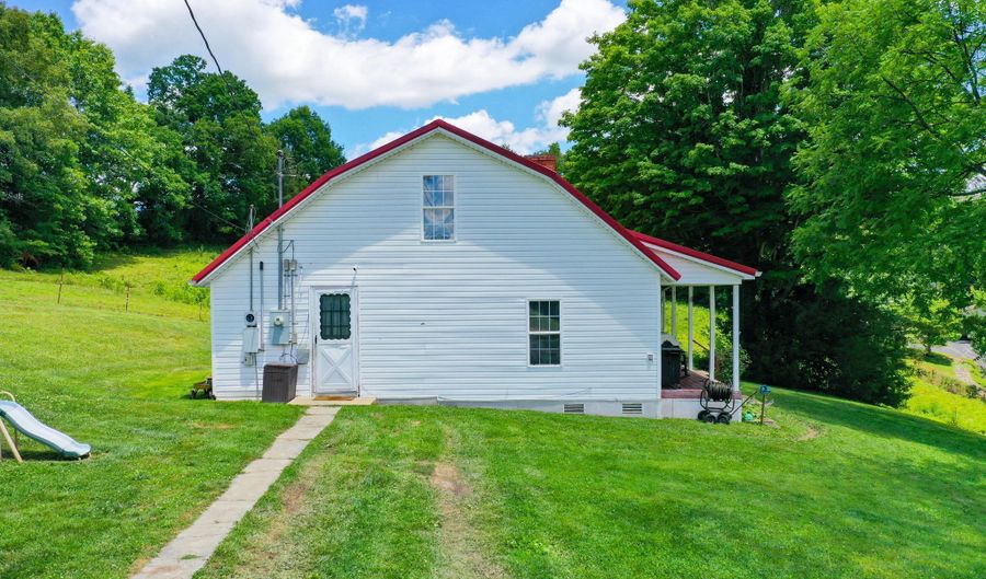 234 Ray Mathis Rd, Annville, KY 40402 - 3 Beds, 2 Bath